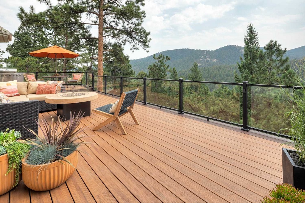 What Makes Recycled Plastic Lumber Eco-Friendly for Decks
